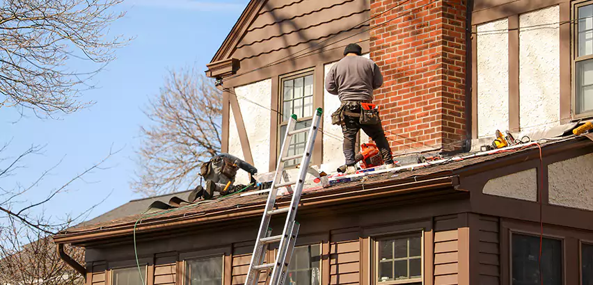 Roof Siding Trim Repair in Wilmette